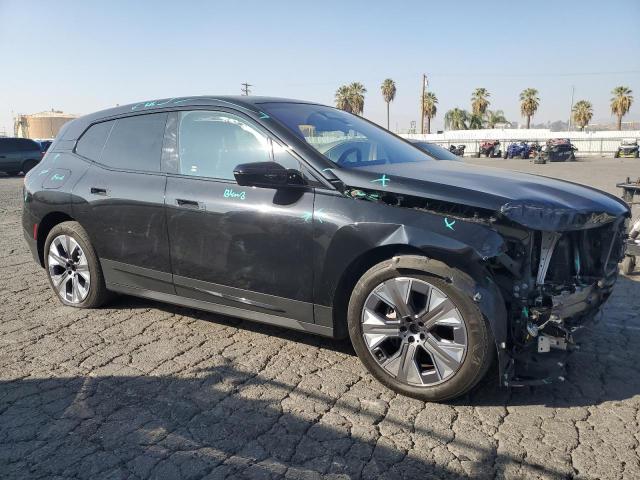 WB523CF06PCM77366 - 2023 BMW IX XDRIVE50 BLACK photo 4