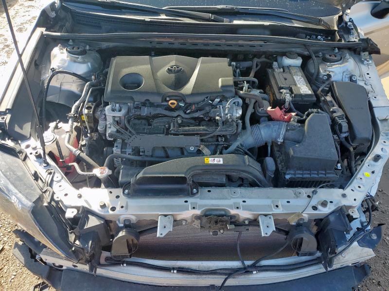 4T1T11AK5NU629748 - 2022 TOYOTA CAMRY SE GRAY photo 11