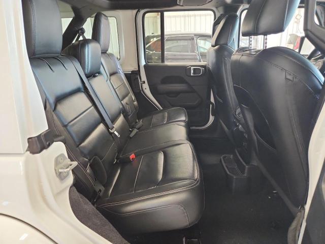 1C4HJXEN3JW314995 - 2018 JEEP WRANGLER U SAHARA WHITE photo 11