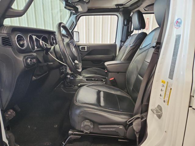 1C4HJXEN3JW314995 - 2018 JEEP WRANGLER U SAHARA WHITE photo 7