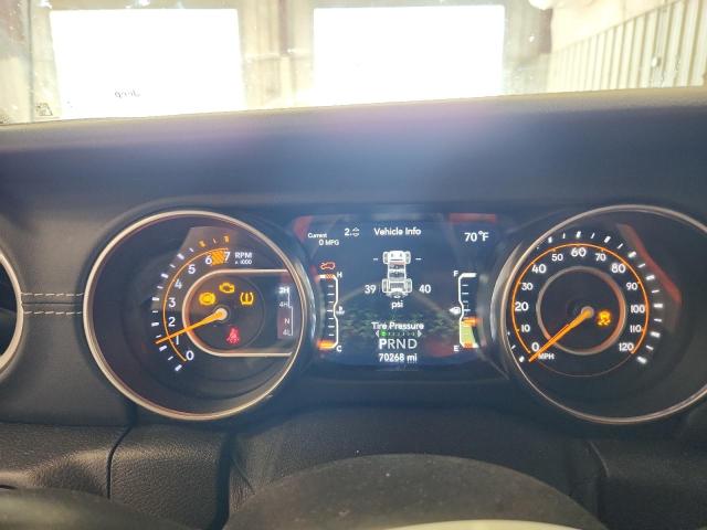 1C4HJXEN3JW314995 - 2018 JEEP WRANGLER U SAHARA WHITE photo 9