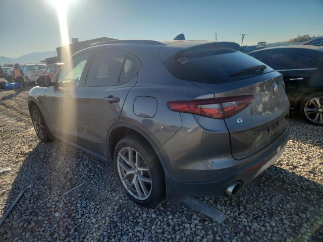 ZASFAKNN4J7C05134 - 2018 ALFA ROMEO STELVIO TI SPORT CHARCOAL photo 2