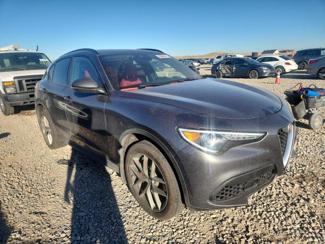 ZASFAKNN4J7C05134 - 2018 ALFA ROMEO STELVIO TI SPORT CHARCOAL photo 4