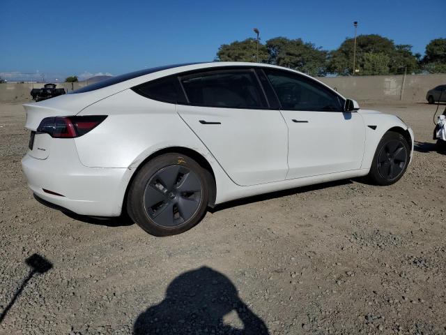5YJ3E1EB3MF876082 - 2021 TESLA MODEL 3 Білий фото 3