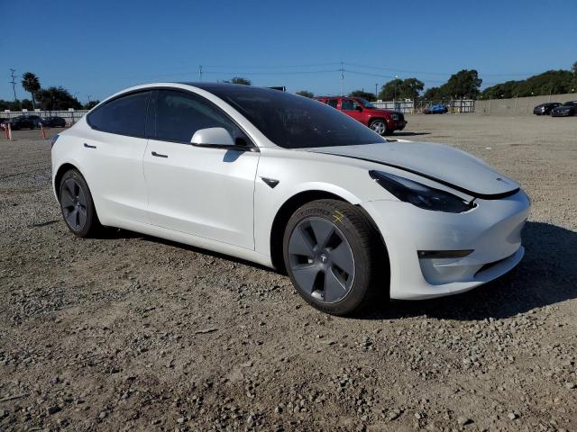 5YJ3E1EB3MF876082 - 2021 TESLA MODEL 3 Білий фото 4