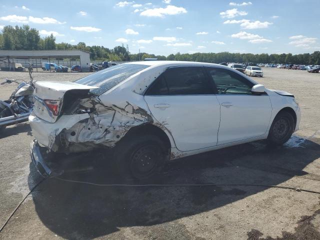 4T1BF1FK5FU103384 - 2015 TOYOTA CAMRY LE 白色 照片 3
