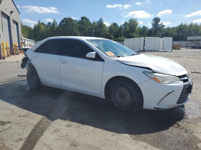 4T1BF1FK5FU103384 - 2015 TOYOTA CAMRY LE 白色 照片 4