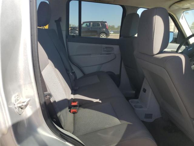 1J8GN28K38W255812 - 2008 JEEP LIBERTY SPORT 银色 照片 11