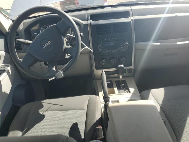 1J8GN28K38W255812 - 2008 JEEP LIBERTY SPORT 银色 照片 8