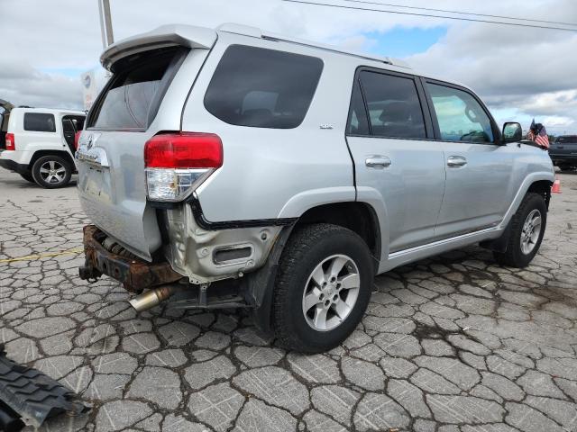 JTEBU5JR2A5030754 - 2010 TOYOTA 4RUNNER SR5 Gümüş foto 3