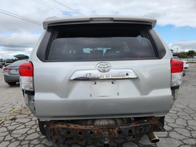 JTEBU5JR2A5030754 - 2010 TOYOTA 4RUNNER SR5 Gümüş foto 6