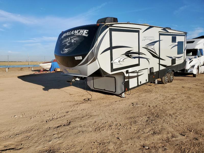 4YDF30020HE760248 - 2017 KEY AVALANCHE ორფეროვანი ფოტო 2