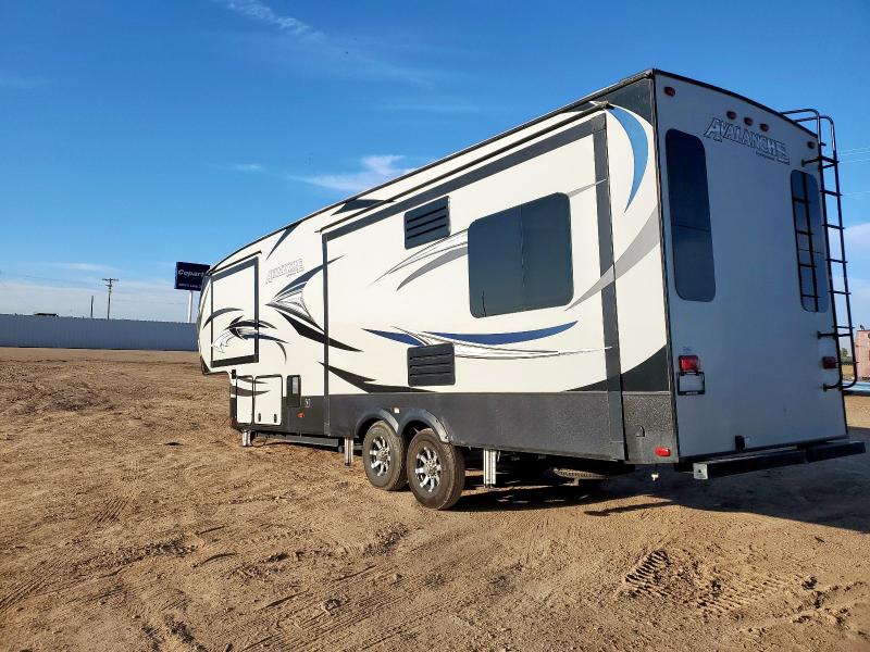 4YDF30020HE760248 - 2017 KEY AVALANCHE ორფეროვანი ფოტო 3