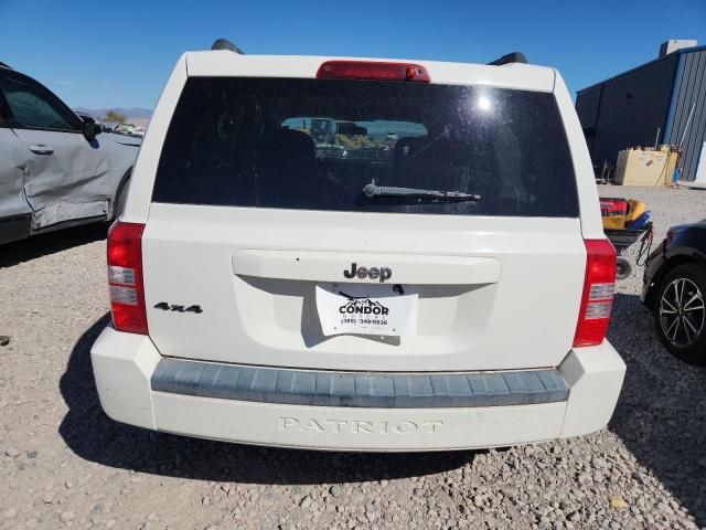 1J8FF28W68D750979 - 2008 JEP PATRIOT SPORT WHITE photo 6