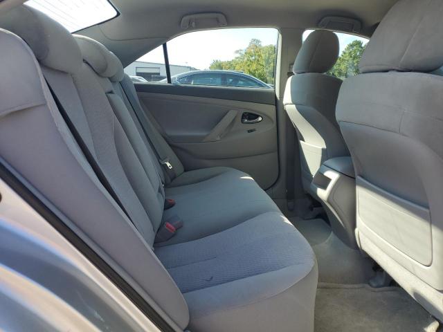 4T1BF3EK6AU049096 - 2010 TOYOTA CAMRY BASE SILVER photo 10