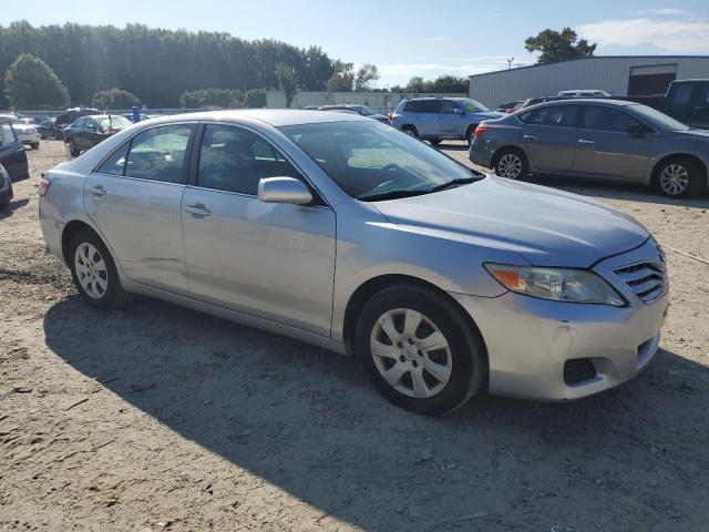 4T1BF3EK6AU049096 - 2010 TOYOTA CAMRY BASE SILVER photo 4