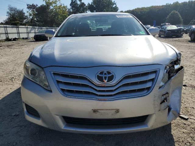 4T1BF3EK6AU049096 - 2010 TOYOTA CAMRY BASE SILVER photo 5