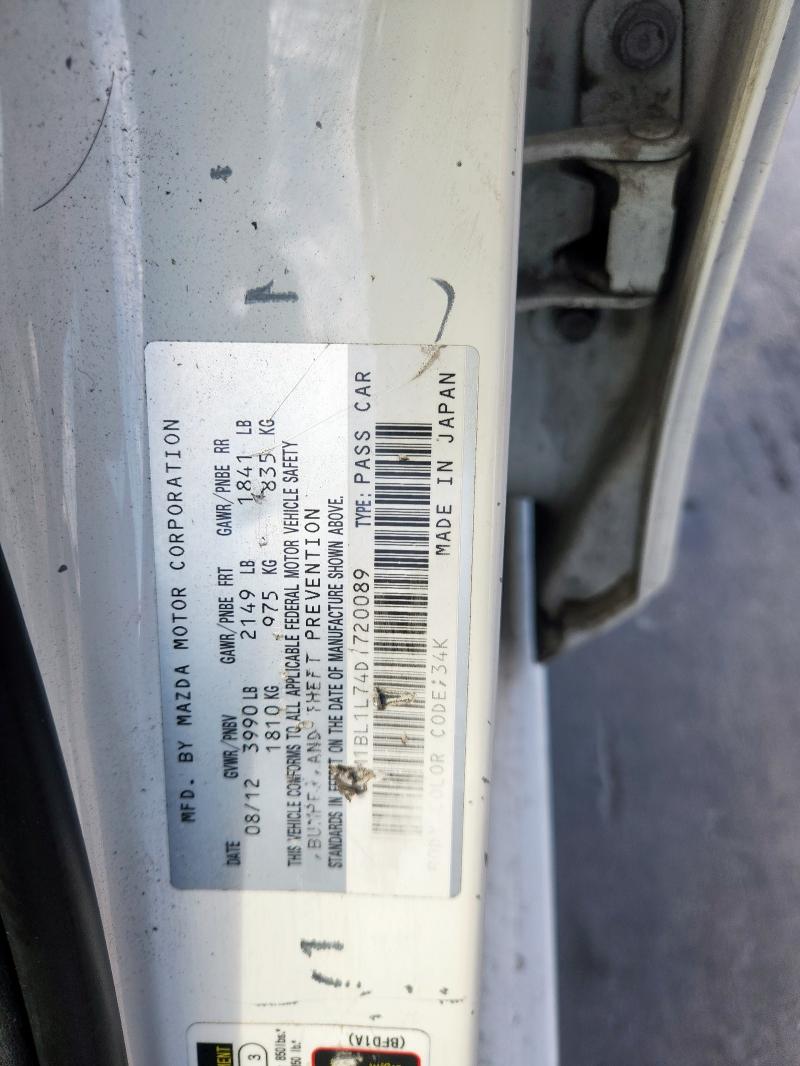 JM1BL1L74D1720089 - 2013 MAZD 3 I Белый фото 12