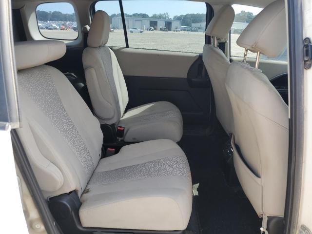 JM1CW2BL0C0117368 - 2012 MAZDA 5 WHITE photo 11