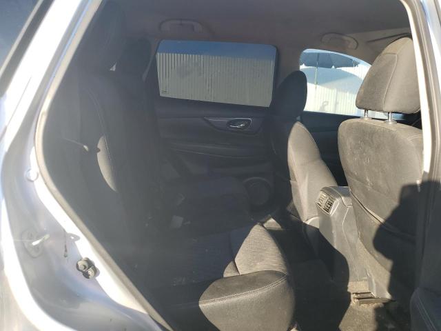 KNMAT2MV3HP608837 - 2017 NISSAN ROGUE S SILVER photo 11