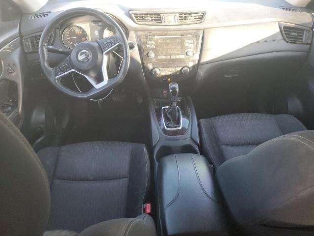 KNMAT2MV3HP608837 - 2017 NISSAN ROGUE S SILVER photo 8