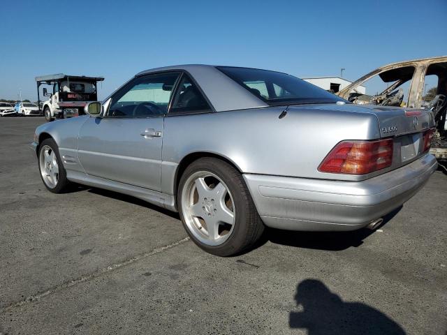 WDBFA68F81F197192 - 2001 MERCEDES-BENZ SL 500 银色 照片 2
