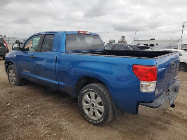 5TFUW5F15AX149235 - 2010 TOYOTA TUNDRA DOUBLE CAB SR5 BLUE photo 2