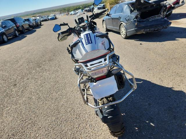 WB10M1304N6F38078 - 2022 BMW R 1250 GS ADVENTURE WHITE photo 4