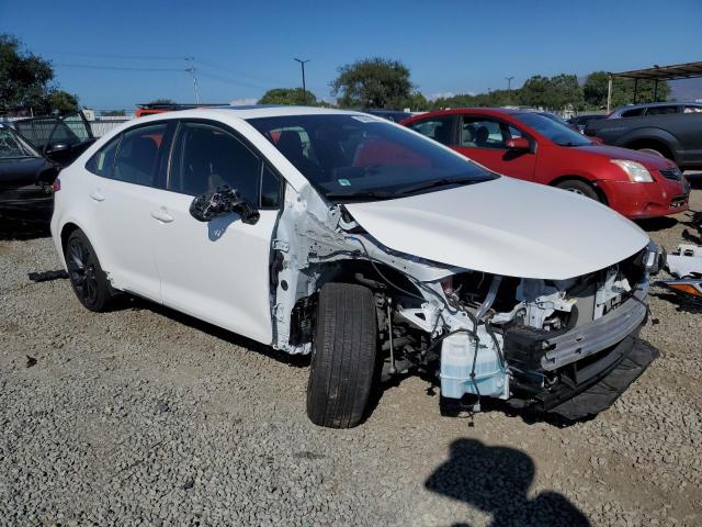 JTDP4MCE8RJ104129 - 2024 TOYOTA COROLLA SE WHITE photo 4
