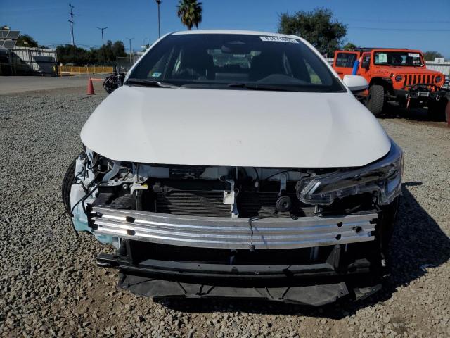 JTDP4MCE8RJ104129 - 2024 TOYOTA COROLLA SE WHITE photo 5