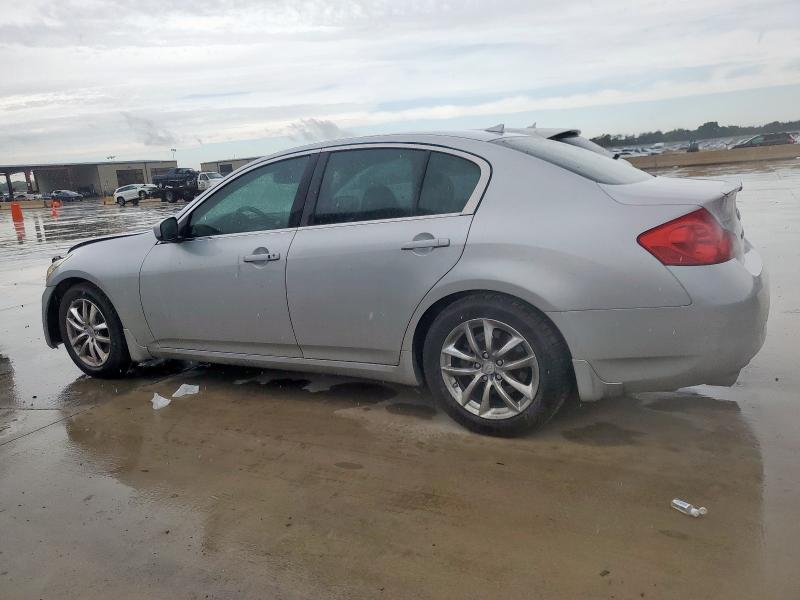 JNKCV61E59M306661 - 2009 INFINITI G37 BASE SILVER photo 2
