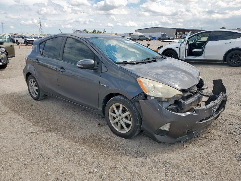 JTDKDTB36C1022251 - 2012 TOYOTA PRIUS C ნაცრისფერი ფოტო 4