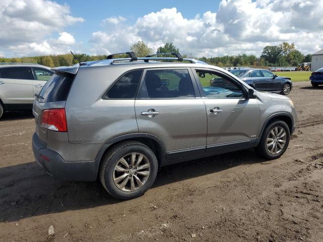 5XYKUDA29BG170469 - 2011 KIA SORENTO EX GRAY photo 3