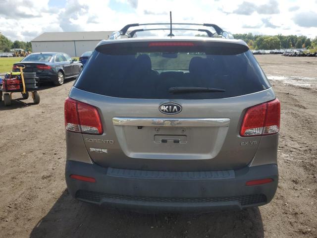 5XYKUDA29BG170469 - 2011 KIA SORENTO EX GRAY photo 6