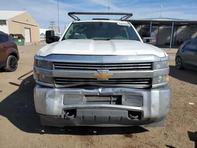 1GC1KUEG8JF129954 - 2018 CHEVROLET SILVERADO K2500 HEAVY DUTY WHITE photo 5