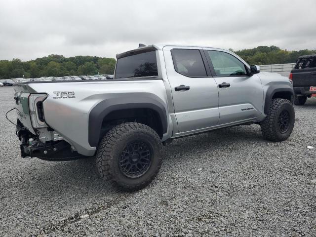 3TYLB5JN8RT060119 - 2024 TOYOTA TACOMA DOUBLE CAB فضي صورة 3