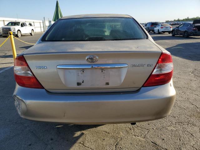 JTDBE32K140255496 - 2004 TOYOTA CAMRY LE Braun Foto 6