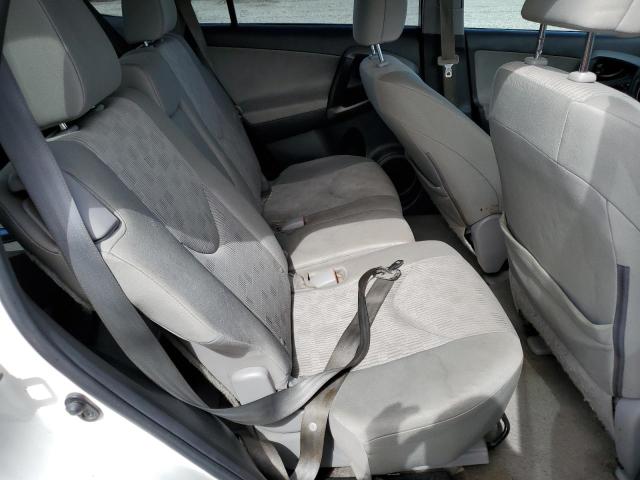 2T3BF4DV3CW213027 - 2012 TOYOTA RAV4 WHITE photo 11