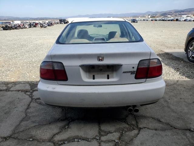 1HGCD5668VA091838 - 1997 HONDA ACCORD EX WHITE photo 6