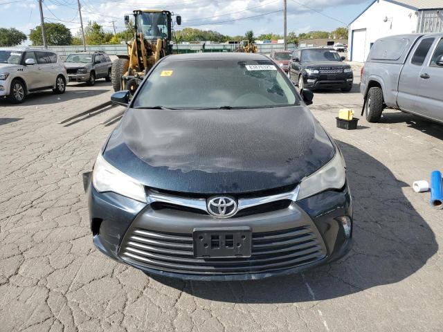 4T1BF1FK1HU802563 - 2017 TOYOTA CAMRY LE GREEN photo 5