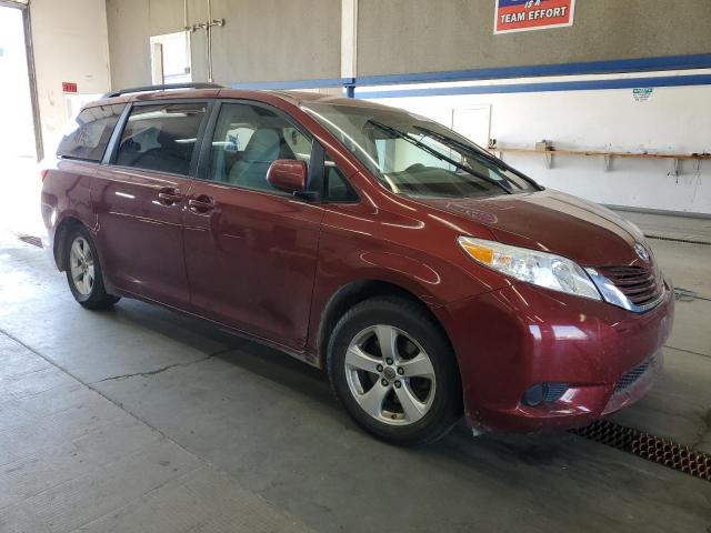 5TDKK3DC1FS620208 - 2015 TOYOTA SIENNA LE BURGUNDY photo 4
