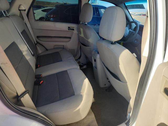 1FMCU03118KA05435 - 2008 FORD ESCAPE XLT WHITE photo 10