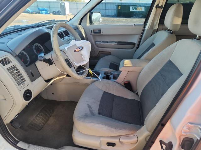 1FMCU03118KA05435 - 2008 FORD ESCAPE XLT WHITE photo 7