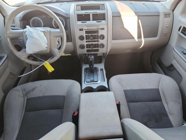 1FMCU03118KA05435 - 2008 FORD ESCAPE XLT WHITE photo 8