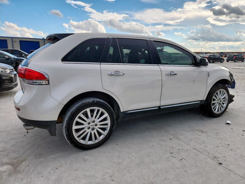 2LMDJ6JK4CBL02573 - 2012 LINCOLN MKX 白色 照片 3