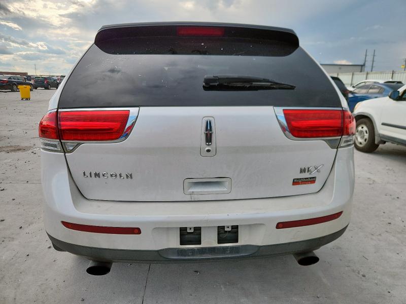 2LMDJ6JK4CBL02573 - 2012 LINCOLN MKX 白色 照片 6
