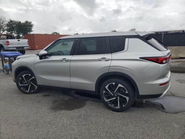 JA4J3VA87RZ040754 - 2024 MITSUBISHI OUTLANDER SE SILVER photo 2