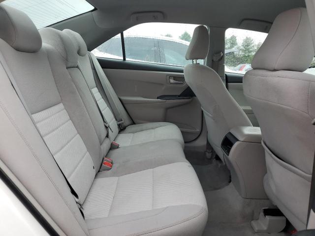 4T1BF1FK6HU411506 - 2017 TOYOTA CAMRY LE 白色 照片 10