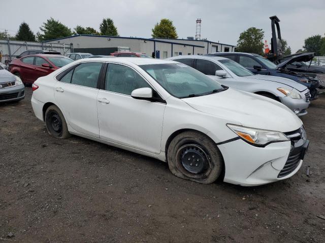 4T1BF1FK6HU411506 - 2017 TOYOTA CAMRY LE 白色 照片 4