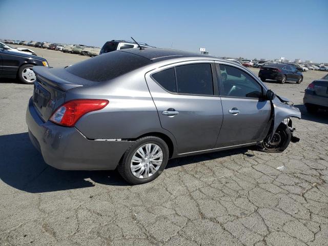 3N1CN7AP1JL845224 - 2018 NISSAN VERSA S Boz foto 3